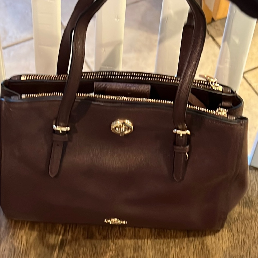 Beautiful Coach purse brown leather extra strap plus bag!